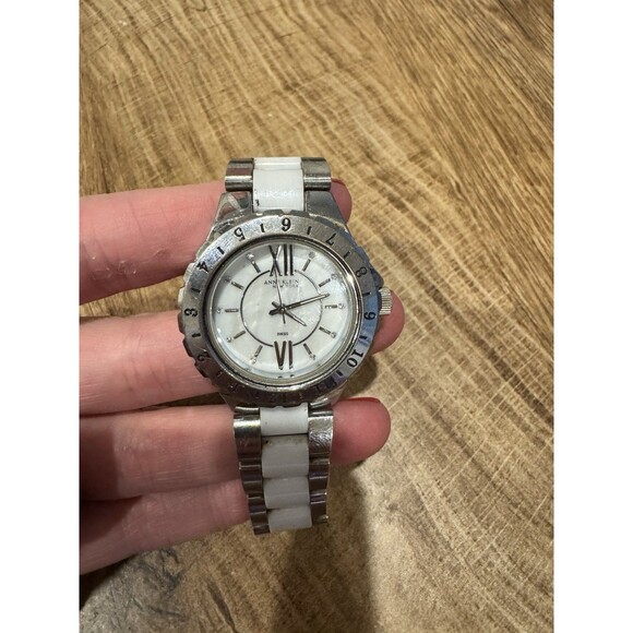 Anne Klein White And Silver Tone Women’s Quartz Watch - Picture 1 of 4